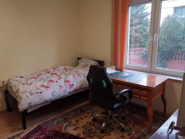 Rooms for rent in 8 bedroom house in Poznan