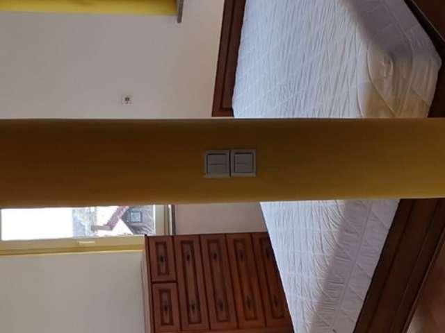 Rooms for rent in 8 bedroom house in Poznan