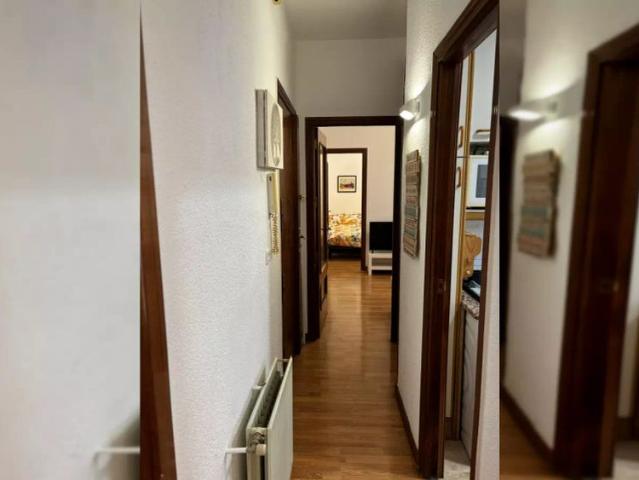 Rooms for rent in 2 bedroom apartment in Chamberí