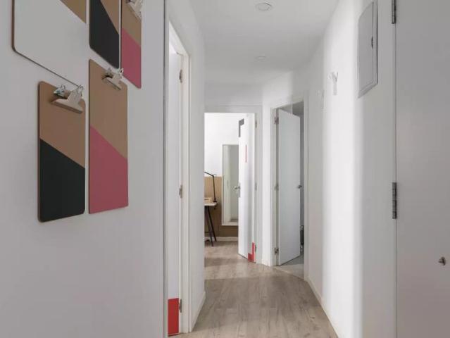 Rooms for rent in 2 bedroom apartment in Getafe