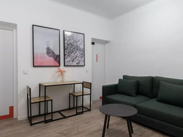 Rooms for rent in 2 bedroom apartment in Getafe
