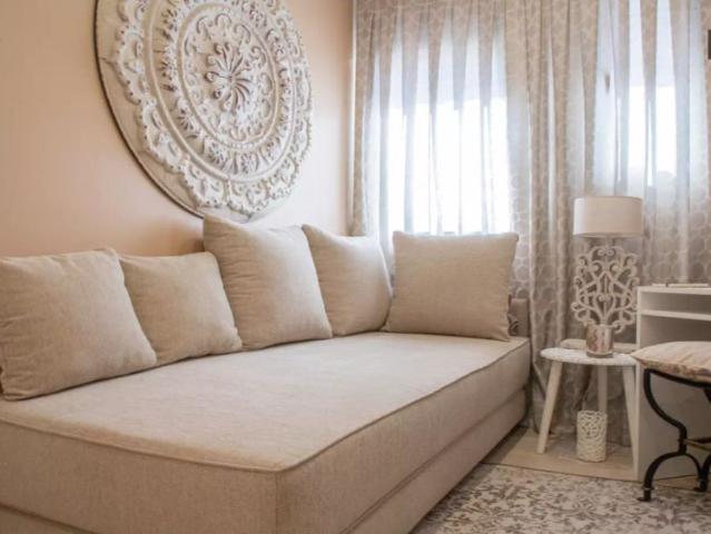 Rooms for rent in 2 bedroom apartment in Retiro