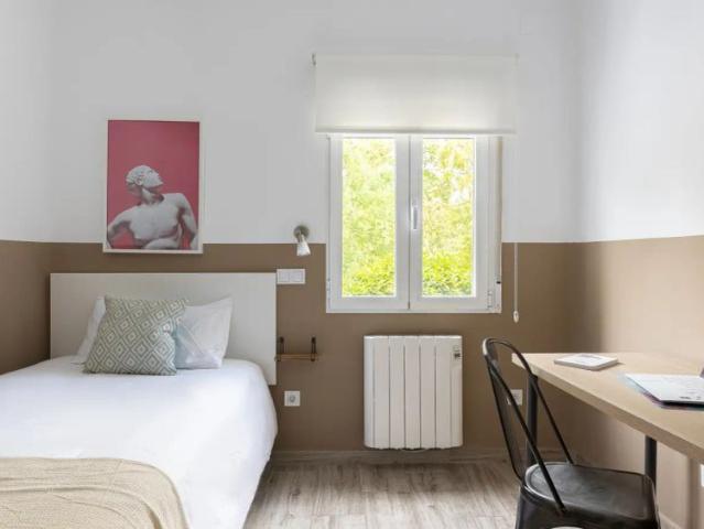 Rooms for rent in 3 bedroom apartment in Getafe