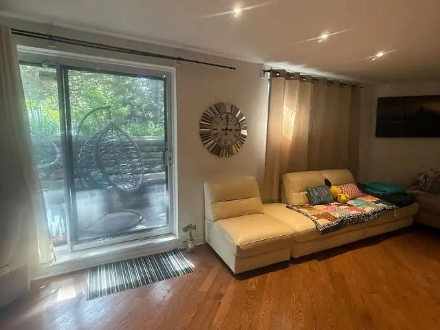 Rooms for Rent in a Spacious Condo