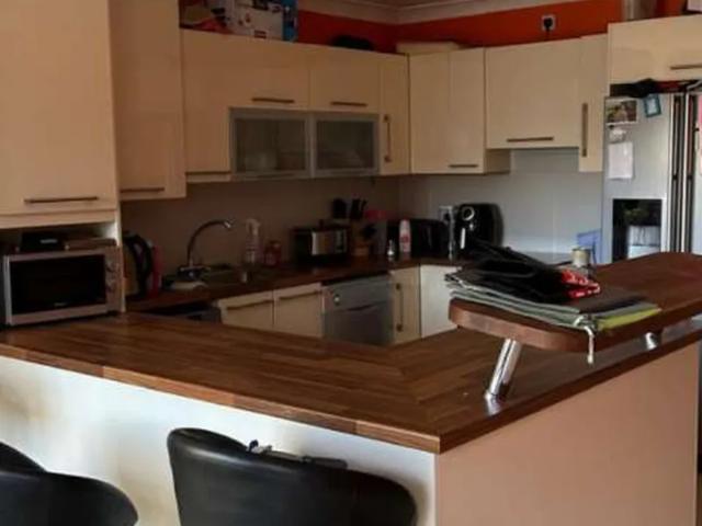 Rooms for rent in a 4 bedroom house in Dublin