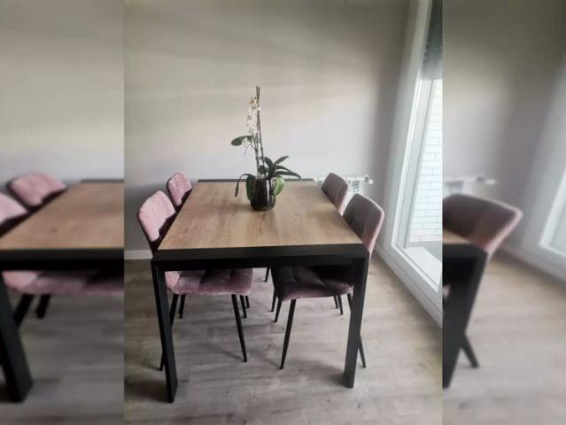 Rooms for women for rent in 3 bedroom apartment for students in Villaverde