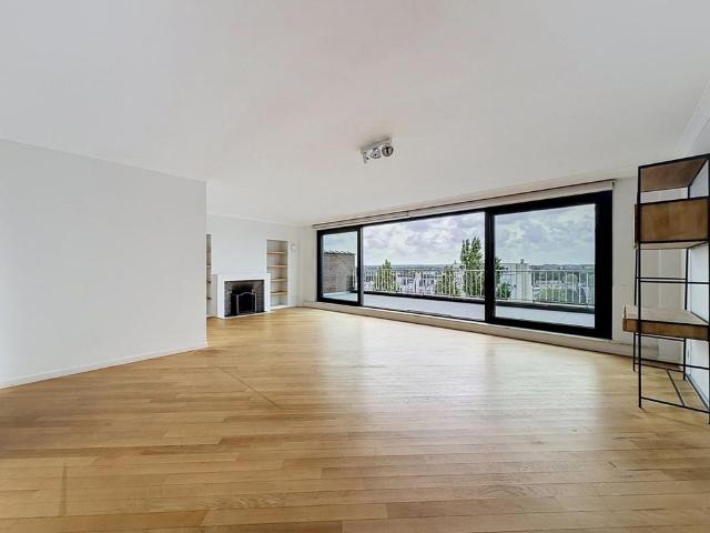 Roosevelt: Superb penthouse with large terrace