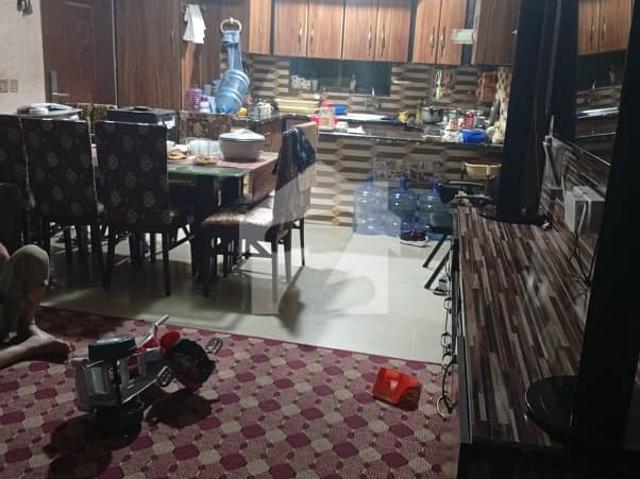 Road Facing Flat For Sell Euro Reagent 3 bed dd North Nazimabad block F