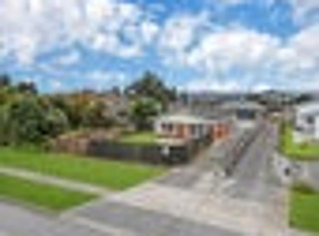Road Frontage Brick Beauty Must Be Sold!