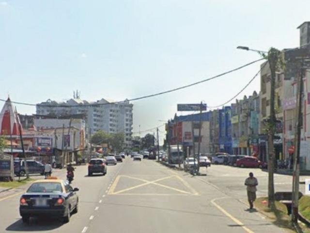 Road Frontage 2 adjoining shoplot Ground Floor ujong pasir