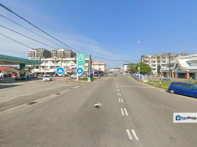 Roadside freehold 3 storey shoplot in a prime city centre