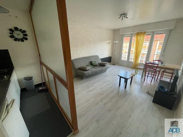 Roanne, 12 Rue Jean Puy, Résidence 'Le Marivaux'