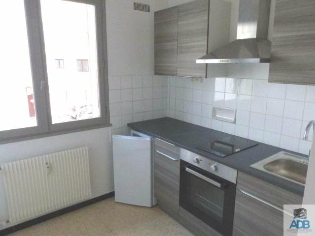 Roanne, 16 Rue Georges Sand, Résidence 'Le Brossolette'