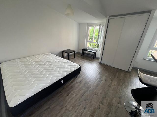Roanne, 26 Rue Maréchal Foch lot N° 1L