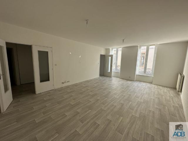Roanne, 27 Rue Charles de Gaulle