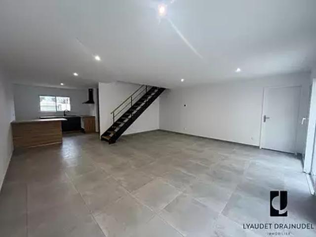 Roanne 42300 Achat / Vente maison 4 pièces t4 au dernier étage terrasse