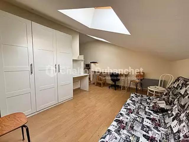 Roanne 42300 Location appartement 1 pièce t1 au dernier étage cave