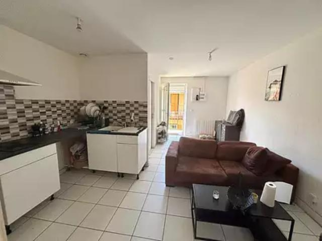Roanne 42300 Location appartement 2 pièces t2 au dernier étage