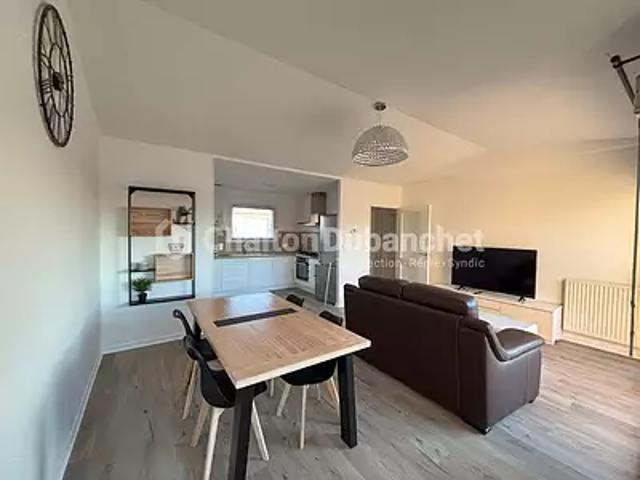 Roanne 42300 Location appartement 2 pièces t2 au dernier étage terrasse