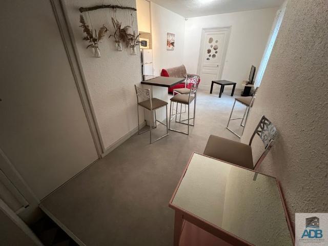 Roanne, 58 Rue Charles de Gaulle