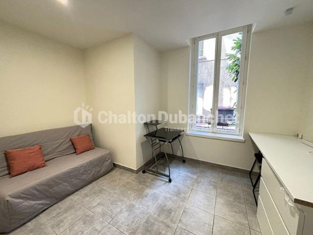 ROANNE HYPER CENTRE Studio meublé de 18 m²