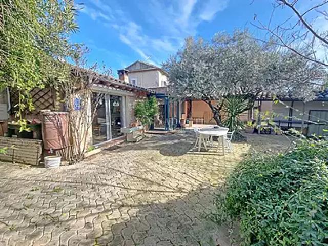 Robion 84440 Achat / Vente maison 5 pièces t5 au dernier étage parking