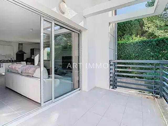 Robion 84440 Location appartement 3 pièces t3 balcon