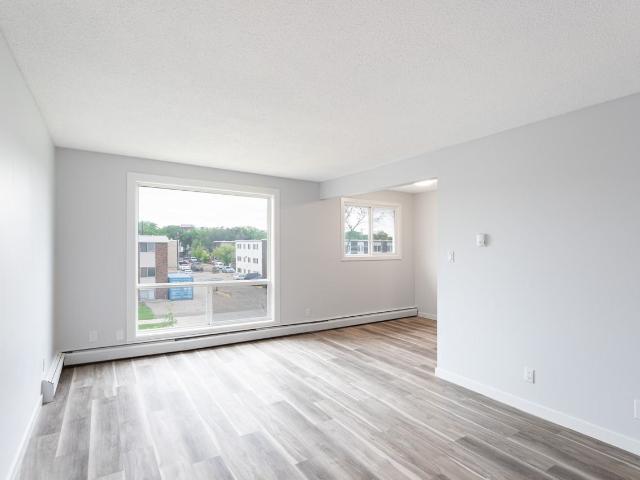 Robin Manor 3 Bedroom Apartment for Rent at 10629 114 St Nw, Edmonton, AB T5H 3J8 Queen Mary Park