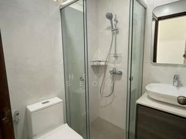 Robin Regalia Condominium For Rent, $4,800, 3 Bed 2 Bath 861 sqft $5.57 psf