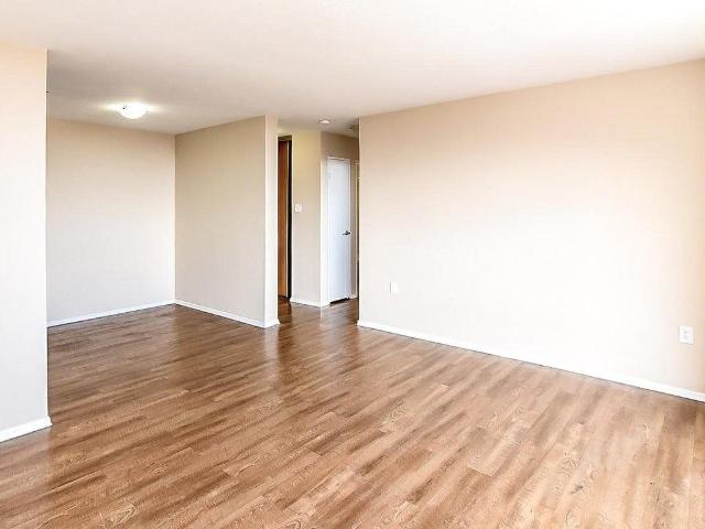 Robinson Towers 1 Bedroom Apartment for Rent at 100 King St E, Hamilton, ON L8G 1K8 Stoney Creek Estates