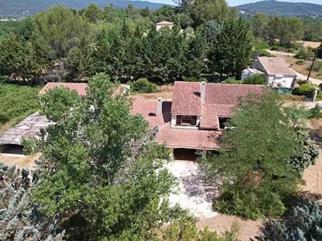 Rocbaron 83136 Achat / Vente maison 5 pièces t5 piscine