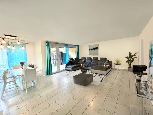 Roche 4.5 Zimmer Wohnung mit zwei Terrassen