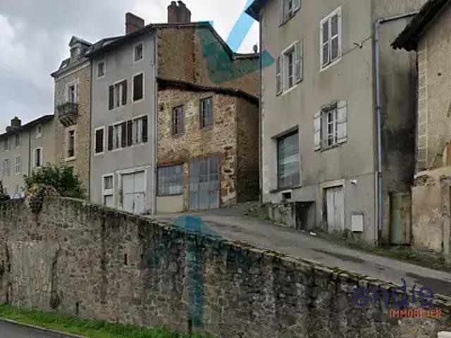 Rochechouart 87600 Achat / Vente divers au dernier étage