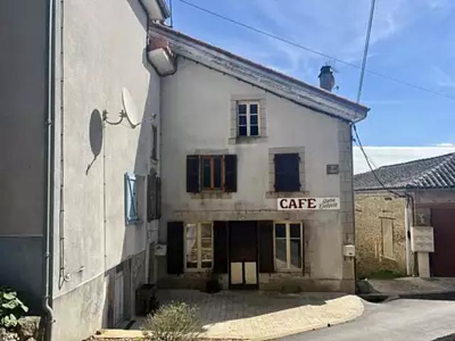 Rochechouart 87600 Achat / Vente maison 6 pièces t6