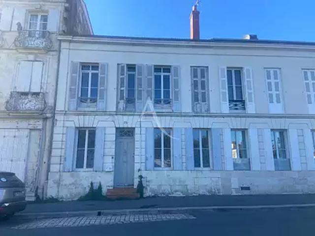 Rochefort 17300 Achat / Vente maison 4 pièces t4 terrasse cave