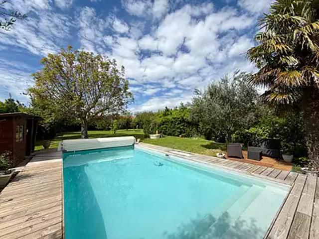 Rochefort 17300 Achat / Vente maison 5 pièces t5 au dernier étage