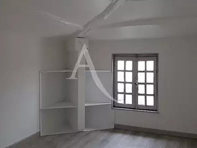 Rochefort 17300 Location appartement 3 pièces t3 au dernier étage