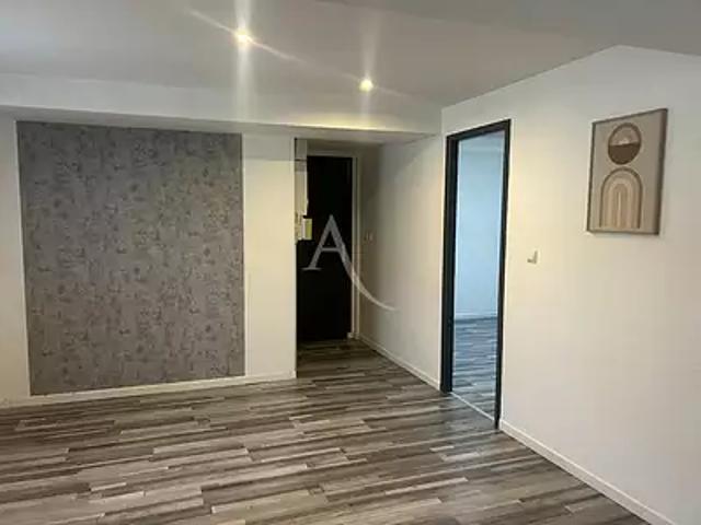 Rochefort 17300 Location appartement 2 pièces t2 au dernier étage