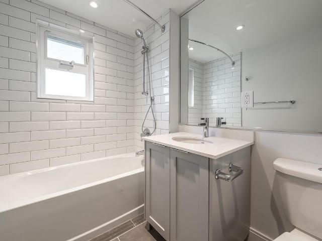 Rockridge Apartments Studio Apartment for Rent at 1126 Rockland Ave, Victoria, BC V8V 3H7 Fairfield