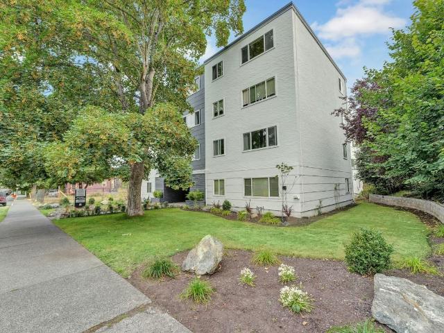 Rockridge Apartments Studio Apartment for Rent at 1126 Rockland Ave, Victoria, BC V8V 3H7 Fairfield