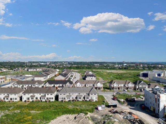 Rockwell Place I 2 Bedroom Apartment for Rent at 1560 Rockwell Dr, Kingston, ON K7M 0J7 Gardiners