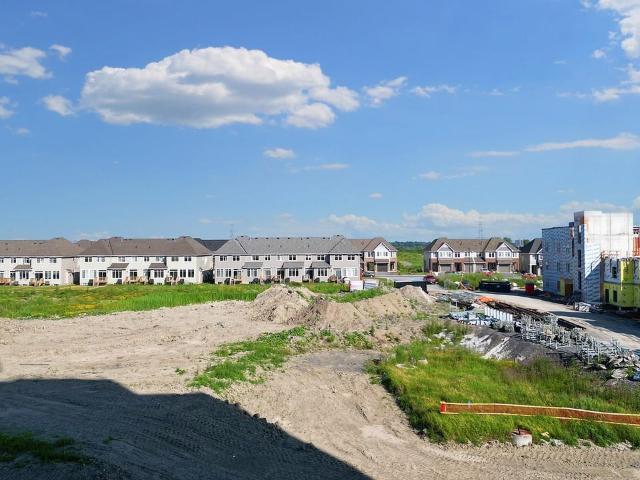Rockwell Place I 2 Bedroom Apartment for Rent at 1560 Rockwell Dr, Kingston, ON K7M 0J7 Gardiners