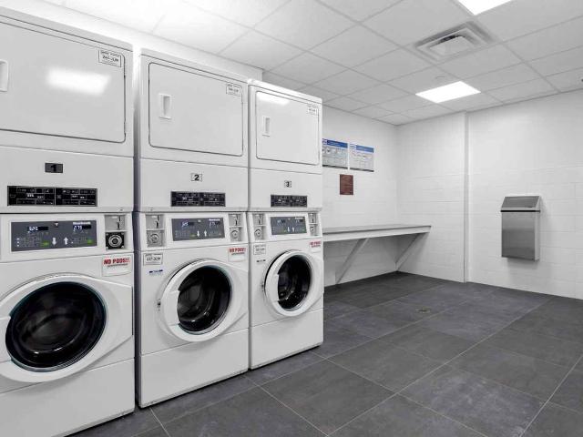 Rockwell Place III 2 Bedroom Apartment for Rent at 1600 Rockwell Dr, Kingston, ON K7M 0L2 Gardiners