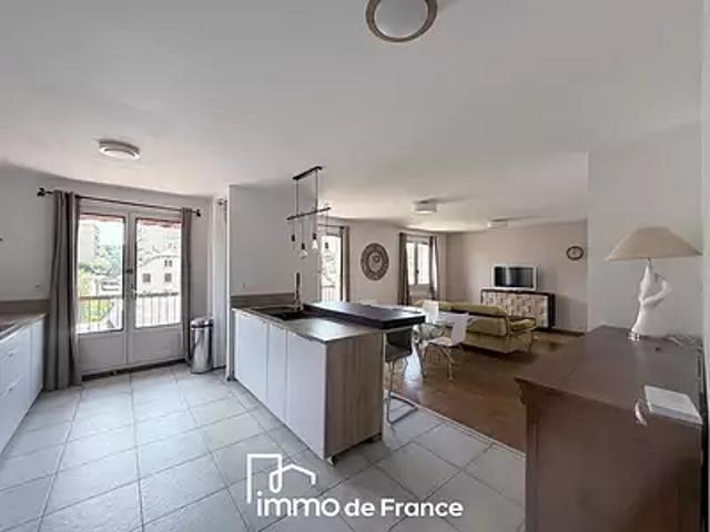 Rodez 12000 Achat / Vente appartement 4 pièces t4 au dernier étage cave