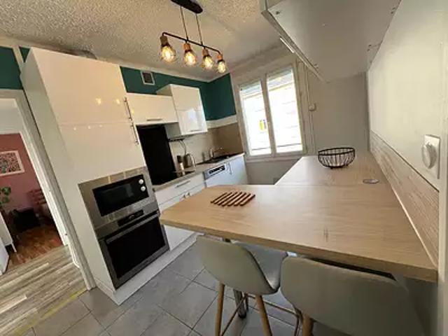 Rodez 12000 Location appartement 4 pièces t4 au dernier étage cave