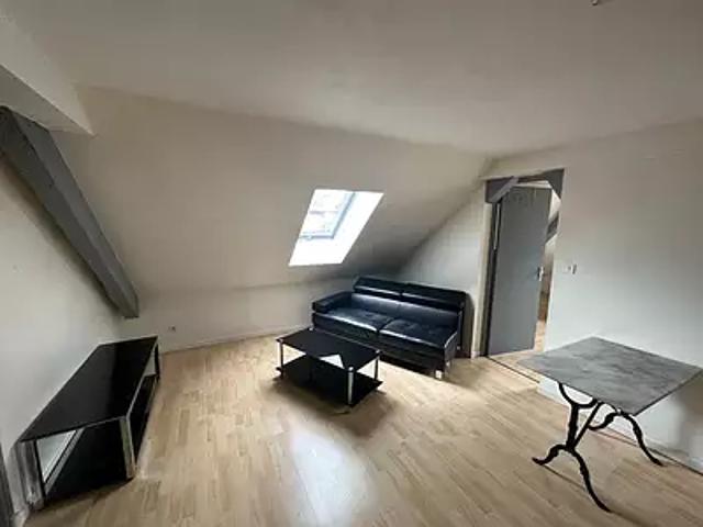 Rodez 12000 Location appartement 2 pièces t2 au dernier étage cave