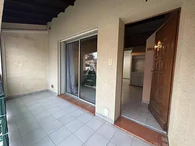 Rodilhan 30230 Location appartement 1 pièce t1 au dernier étage