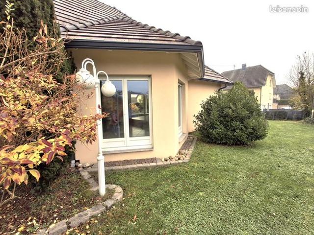 ROESCHWOOG secteur rare à saisir MAGNIFIQUE MAISON Bungalow
