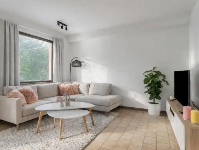 Roeselare lichtrijk 2 slaapkamerappartement op toplocatie
