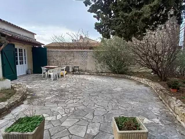Rognac 13340 Location maison 2 pièces t2 parking